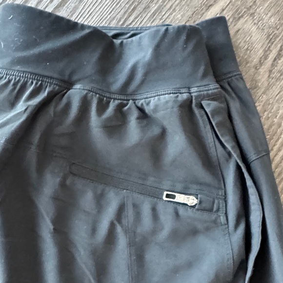 Lululemon Black Men's Shorts - Picture 3 of 3